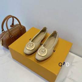 Picture of Louis Vuitton Shoes _SKULVsz35-40GDT090112332